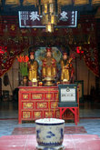 Алтарь в китайском храме