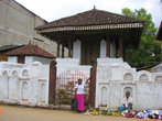 Вход на территорию инду храма