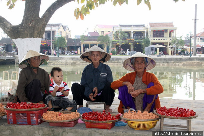 Мир без виз 86. Старый торговый город Хойан, Вьетнам