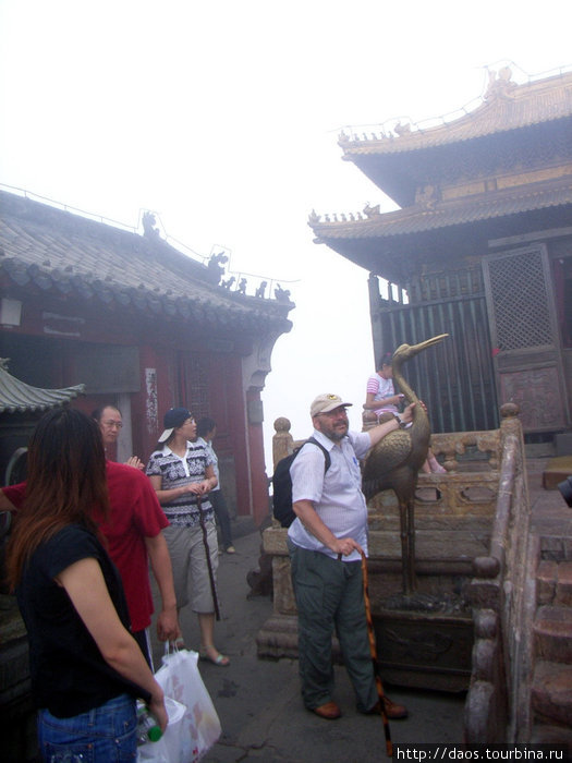 Запретный город на вершине горы Уданшань, Китай