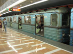 Словно попал в московское метро 70х годов прошлого века