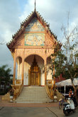 Типичный храм — в тайском стиле
