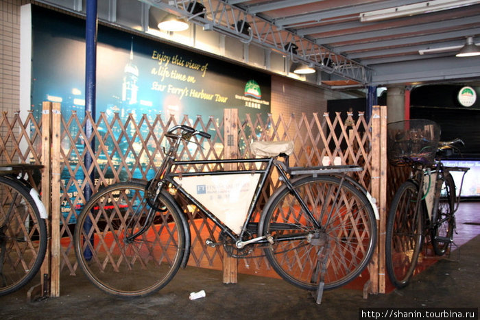 Велосипеды переходят в разряд музейных экспонатов. На улицах Гонконга их уже и не встретишь! Гонконг