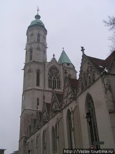Башни собора Брауншвейг, Германия