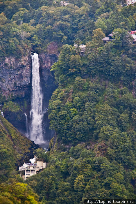 Водопад Кэгон со смотровой на плато Акэтидайра Никко, Япония