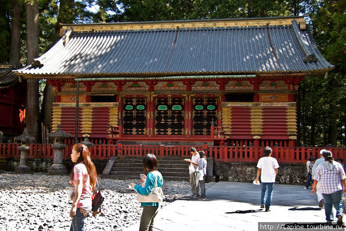 Тосёгу: Симо-дзинко (Нижнее священное хранилище) Никко, Япония