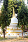 Маленькая белая пагода