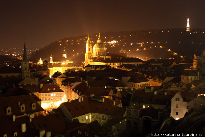 Фото, сделанное со стороны Пражского града. Прага, Чехия