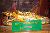 Будда, покрытый пластинками сусального золота