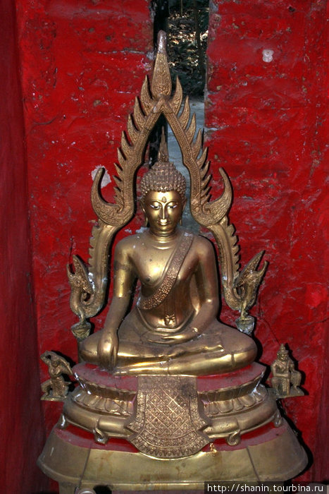 Золотой Будда Сукхотай, Таиланд