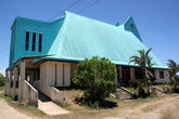 Церковь — больше и оригинальное по архитектуре здание