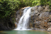 Водопад, местные его называют- Баня, сюда они приходят помыться в чистой горной реке(вода тёплая)