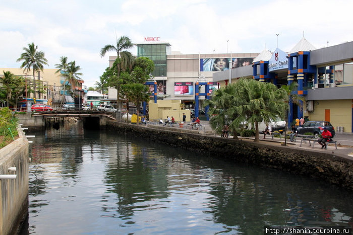 Торговые центры на берегу канала в Суве Остров Вити-Леву, Фиджи