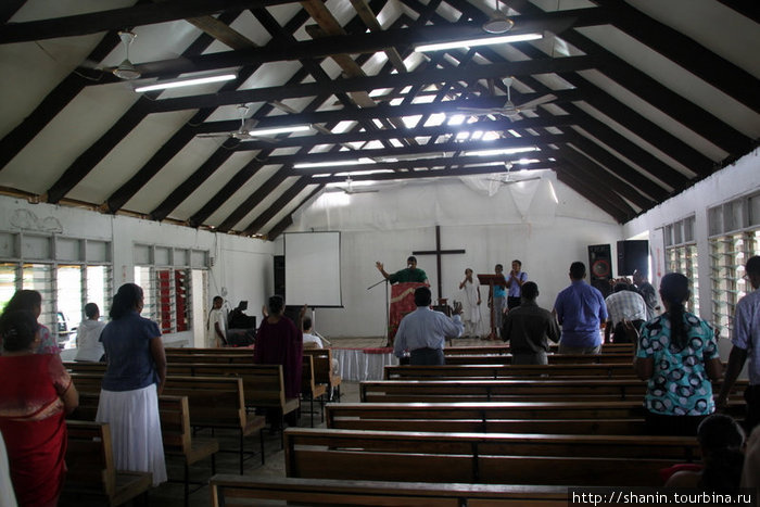 Воскресная служба в церкви Остров Вити-Леву, Фиджи