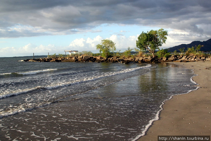 У берега очень мелко Нанди, остров Вити-Леву, Фиджи