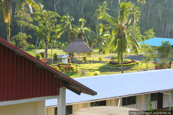 Школьный двор Остров Вити-Леву, Фиджи