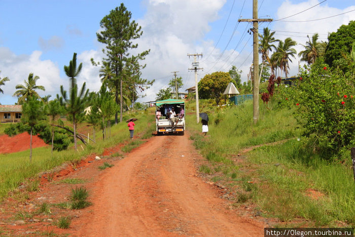 Грузовик свернул на другую дорогу Остров Вити-Леву, Фиджи
