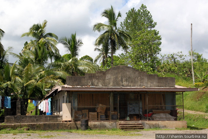Дом у дороги Остров Вити-Леву, Фиджи
