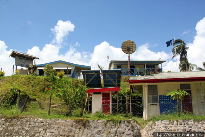Уже и солнечные батареи есть Остров Вити-Леву, Фиджи