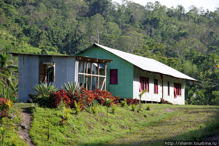 Дом у дороги Остров Вити-Леву, Фиджи