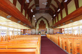 Внутри католического храма