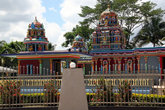 Индуистский храм на окраине Нади