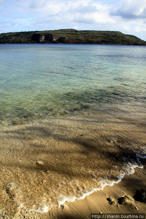 Остров Лелепе напротив деревни Мангалилу Остров Эфате, Вануату