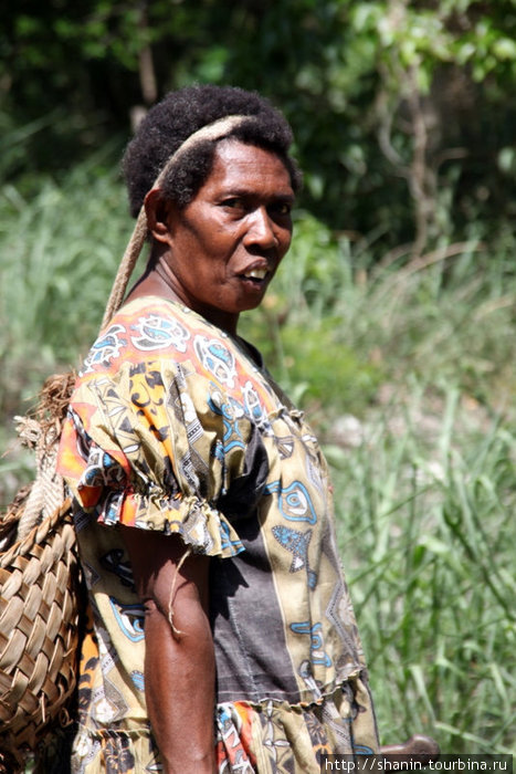 Жительница деревни Мангалилу Остров Эфате, Вануату