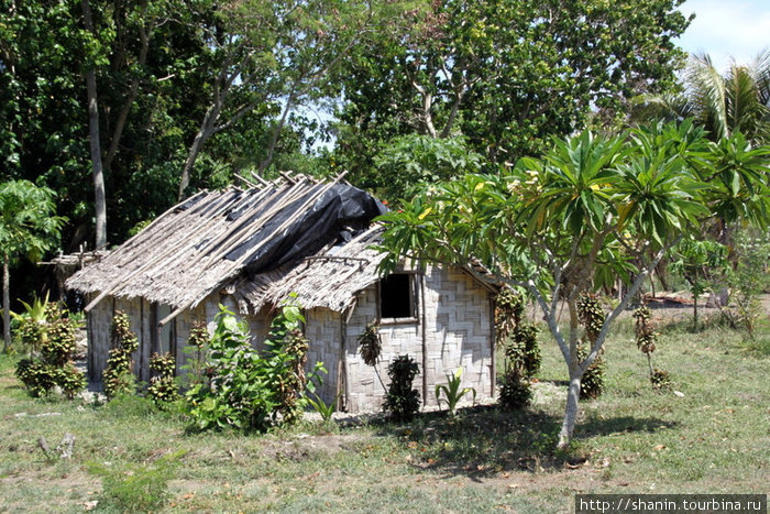Плетеный дом в деревне Мангалилу Остров Эфате, Вануату