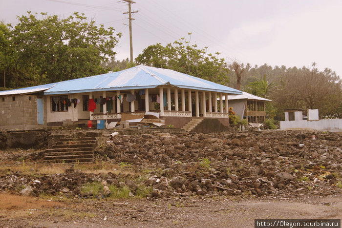 Дом, который принял на себя удары волн уже не будет востановлен Самоа