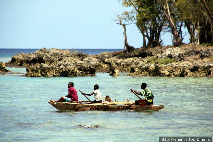 Три рыбака на одной лодке Остров Эфате, Вануату
