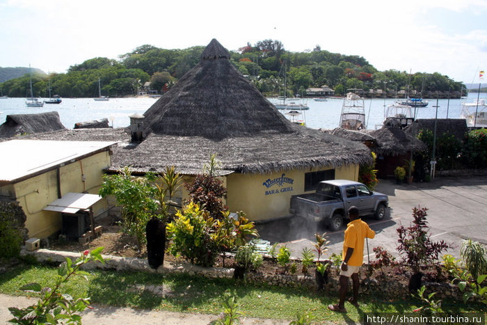 Дом с крышей из тростника Порт-Вила, Вануату