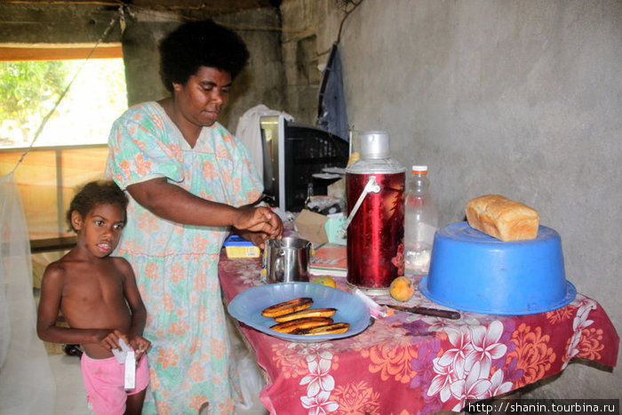Что Бог послал: чай, хлеб и жареные бананы Остров Эфате, Вануату