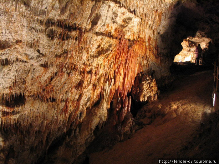 Сталактиты Деменовской пещеры Ясна, Словакия