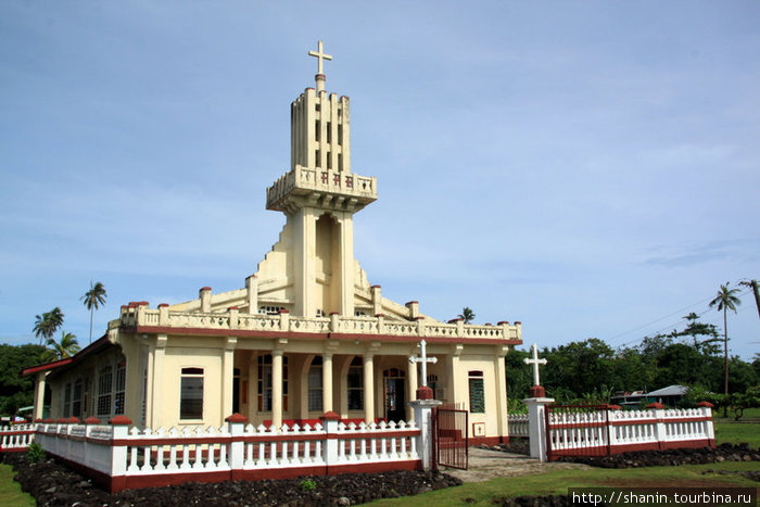 Церковь с высоким шпилем Остров Савайи, Самоа