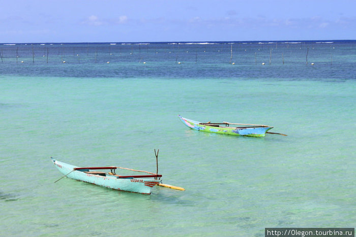 Лодки украшают пляжи Самоа