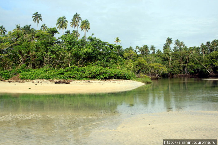 Река с песчаными берегами Остров Уполу, Самоа