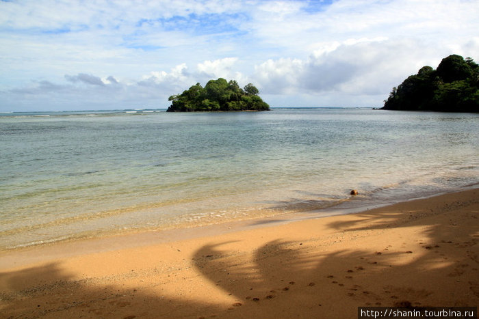 Пляж и островок Остров Уполу, Самоа