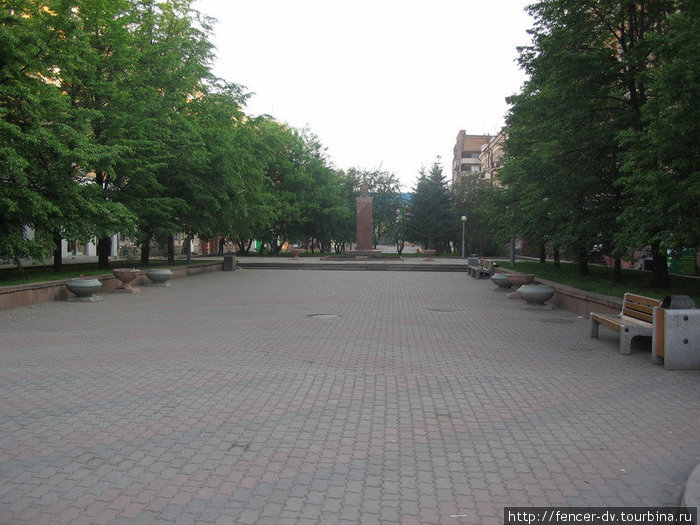 Памятник Феликсу Дзержинскому. А ведь это самый центр города Красноярск, Россия