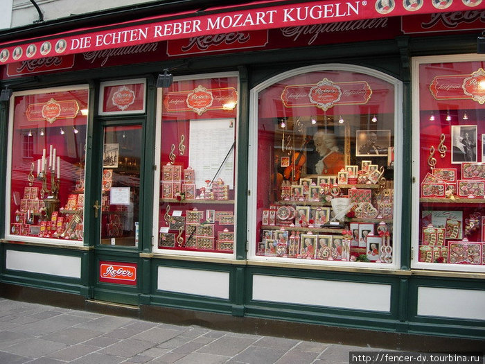 В городе трудно найти что-то, что не связано с Моцартом Зальцбург, Австрия