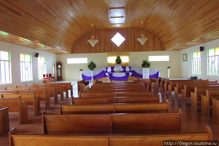 В церкви можно и просто посидеть... Самоа