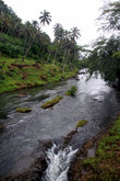 Река в деревне Фалефа