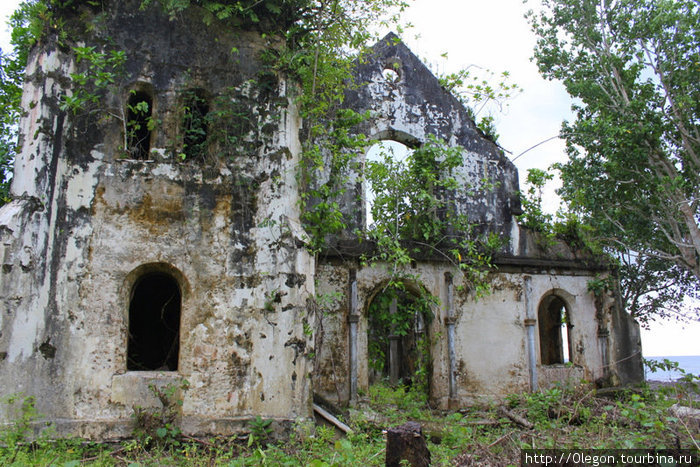 Заброшенная церковь, востановлению не подлежит Самоа