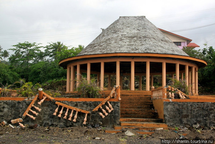 После цунами Остров Уполу, Самоа