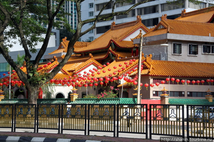 Китайский храм Куала-Лумпур, Малайзия
