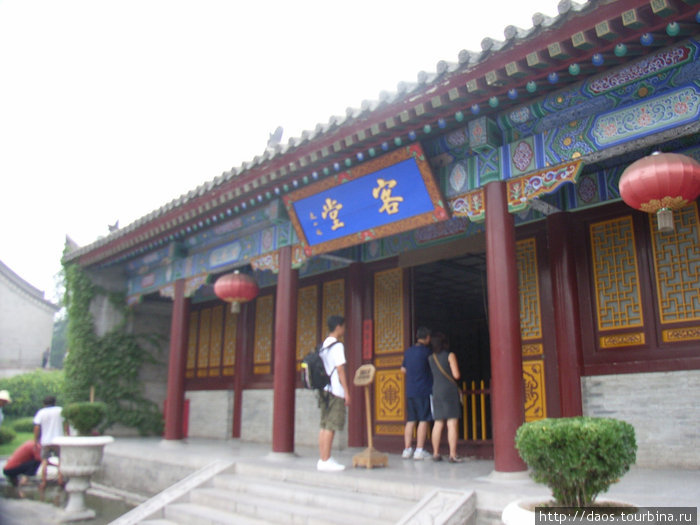 Сиань:Большая Пагода Диких Гусей :Храм Сюань Цзана Сиань, Китай