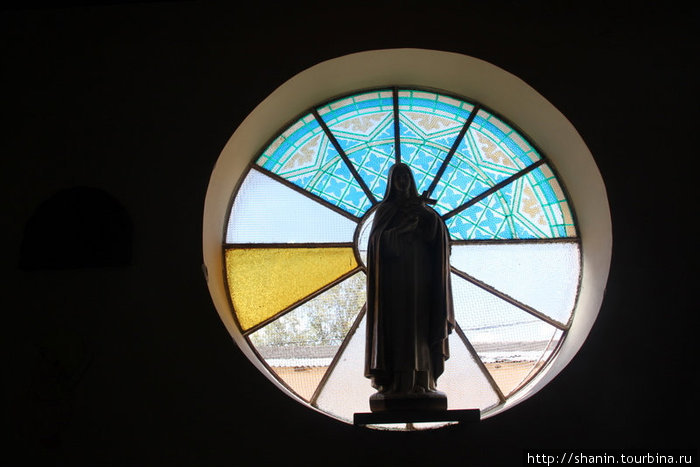 Статуя в круглом окне Провинция Хухуй, Аргентина