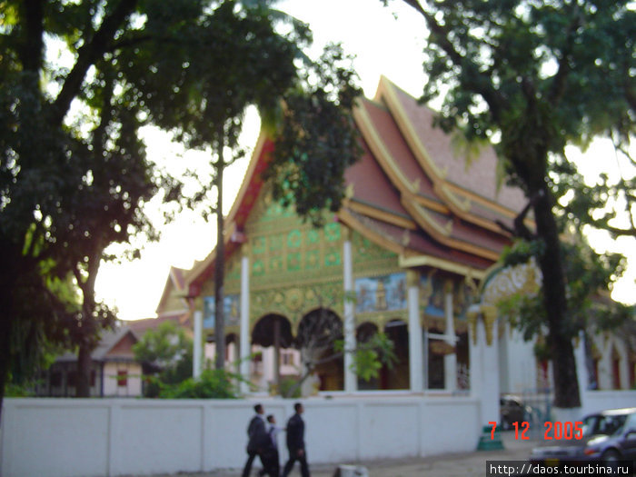 Изысканный храм Ват Ин Паенг Вьентьян, Лаос