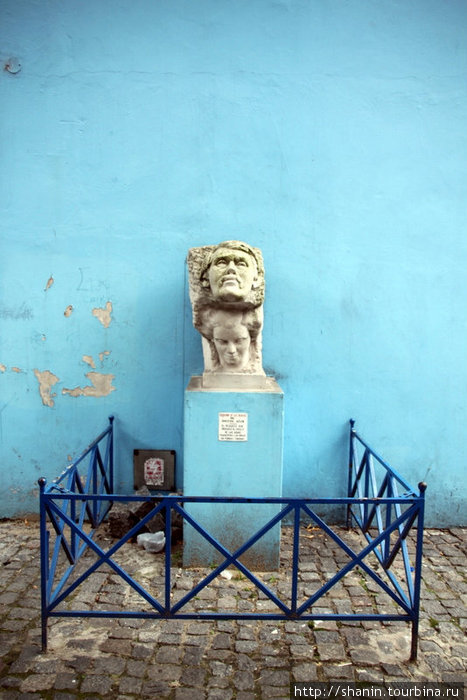 Памятник за заборчиком Буэнос-Айрес, Аргентина