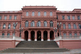 Задний вход в Президентский дворец